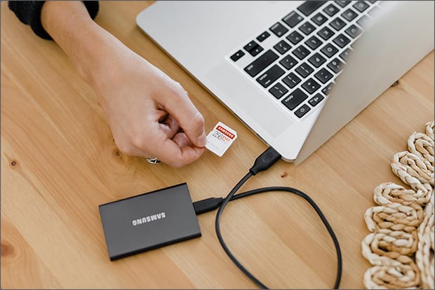 SD card connected to Mac
